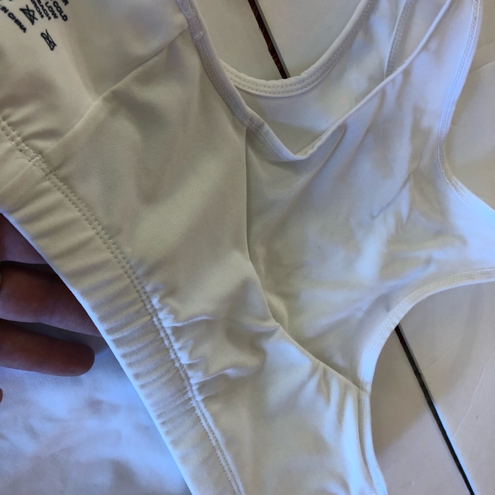 L’urv Halter neck mesh back workout tank‎ Medium - Picture 6 of 8